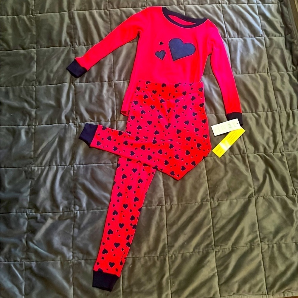 Leveret Red and black hearts two piece set.